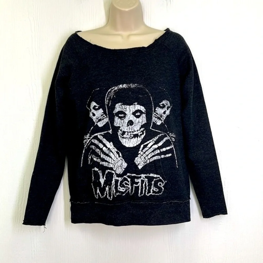 Misfits - Fiend Misfit Skulls Graphic Open Cut Neck Pocket Sweatshirt Size Small
